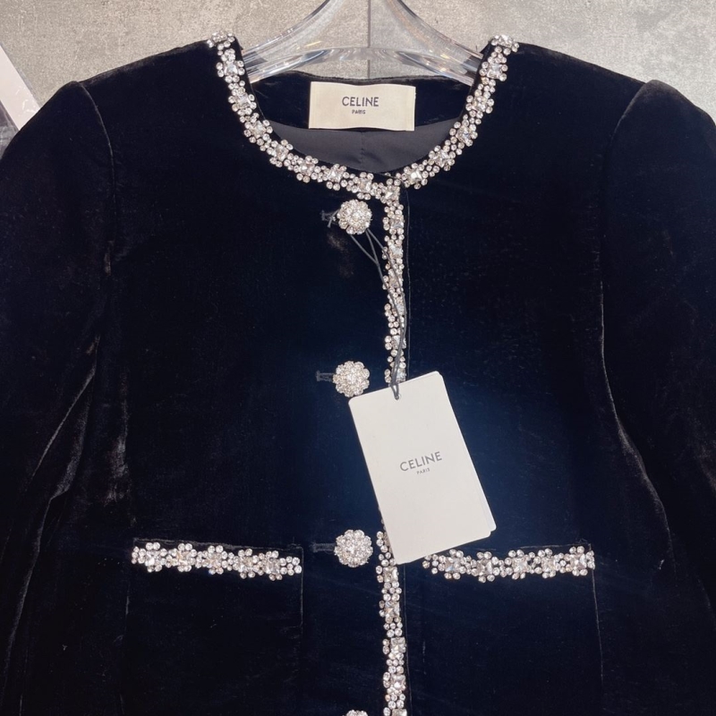 Ce1i*e outwears